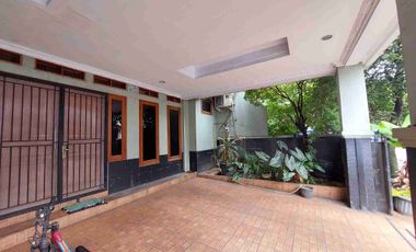 Dijual Rumah 2 Lantai Century 2 Bekasi Barat