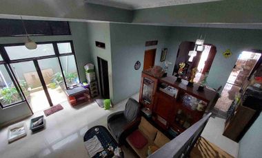 Dijual Rumah 2 Lantai Century 2 Bekasi Barat