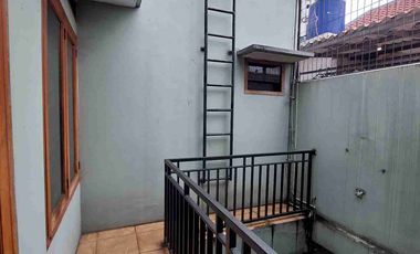 Dijual Rumah 2 Lantai Century 2 Bekasi Barat