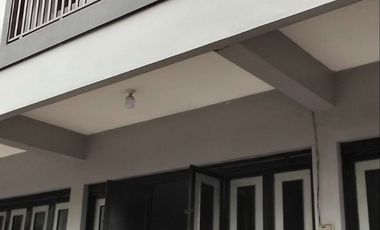 Ruko gandeng komersil strategis untuk usaha di Kahfi 2 Jagakarsa Jakarta Selatan