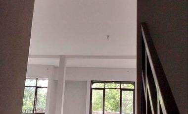 Ruko gandeng komersil strategis untuk usaha di Kahfi 2 Jagakarsa Jakarta Selatan