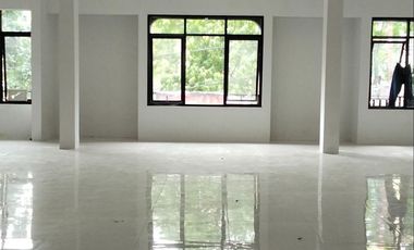 Ruko gandeng komersil strategis untuk usaha di Kahfi 2 Jagakarsa Jakarta Selatan