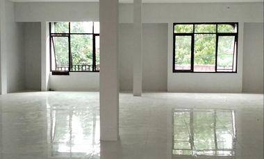 Ruko gandeng komersil strategis untuk usaha di Kahfi 2 Jagakarsa Jakarta Selatan