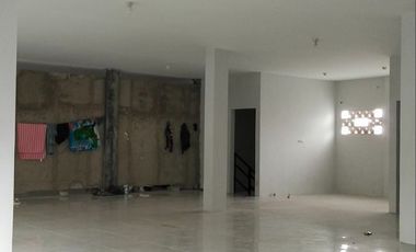 Ruko gandeng komersil strategis untuk usaha di Kahfi 2 Jagakarsa Jakarta Selatan