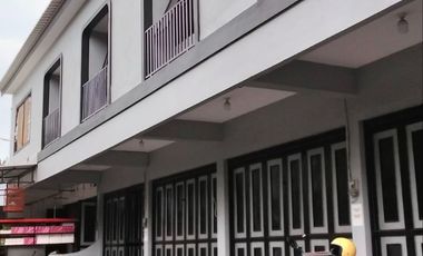 Ruko gandeng komersil strategis untuk usaha di Kahfi 2 Jagakarsa Jakarta Selatan