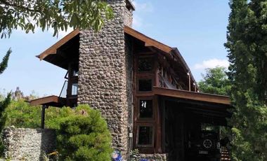 Dijual Tempat Usaha Jogja Rumah Log Kayu Unik Luas di Sidomoyo Godean Sleman Yogyakarta