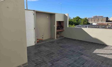 Duplex 3 ambientes en 1er piso, dos baños, dos dormitorios