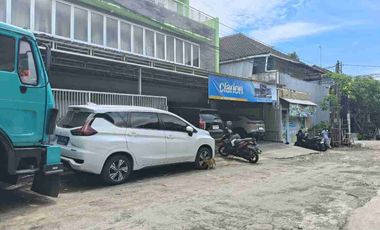 rumah dan kantor penamparan Tegal dukuh Gatsu barat bali
