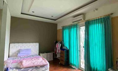 rumah mewah buluh indah Gatsu barat bali