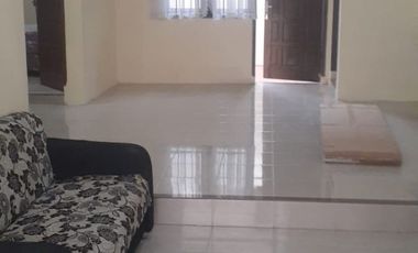 For Rent: Fully furnished 3BR, 3BA house, clean, spacious, and ready to move in.