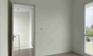 Rumah Murah 2 lantai di Pengasinan Rawalumbu dekat tol Bekasi Timur