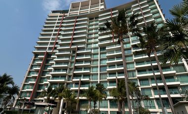 Best Price Guaranteed! You Won’t Find a Better Value Than This!! Luxury beachfront condo for sale with a private beach — Duplex 2-storey unit