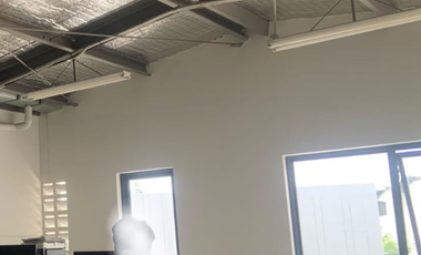 Disewakan/Dijual !!! Gudang di Taman Tekno Bsd 1,5 lantai..