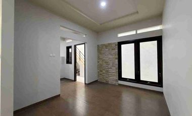 Rumah Mewah 2 Lt Gress Istimewa Dekat Fave Hotel Solo