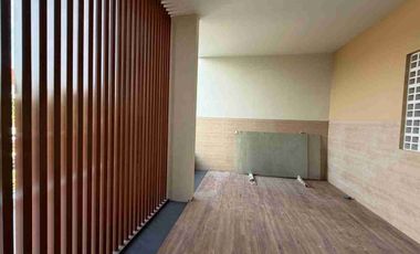 Rumah Mewah 2 Lt Gress Istimewa Dekat Fave Hotel Solo