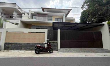 Rumah Mewah 2 Lt Gress Istimewa Dekat Fave Hotel Solo