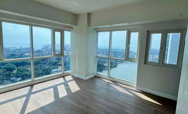 3 bedrooms 140sqm with Parking For Sale with Big Discount in Four Seasons Riviera Binondo Manila