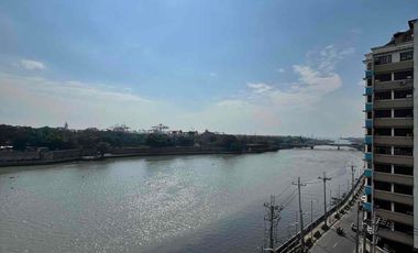 3 bedrooms 140sqm with Parking For Sale with Big Discount in Four Seasons Riviera Binondo Manila