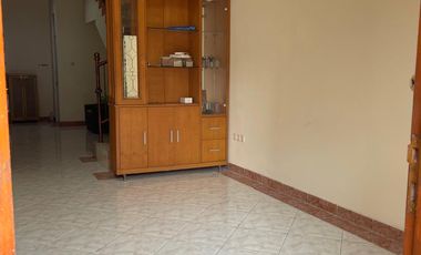 Rumah 2 Lantai di Taman Surya 3 Bebas Banjir