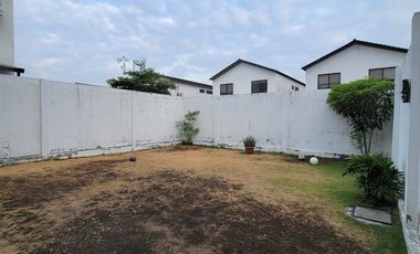 Casa Moderna de Estreno en Alquiler – Urbanización La Costanera | Ciudad Celeste