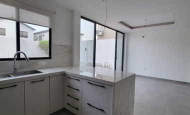 Casa Moderna de Estreno en Alquiler – Urbanización La Costanera | Ciudad Celeste