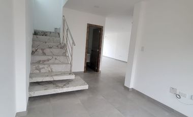 Casa Moderna de Estreno en Alquiler – Urbanización La Costanera | Ciudad Celeste