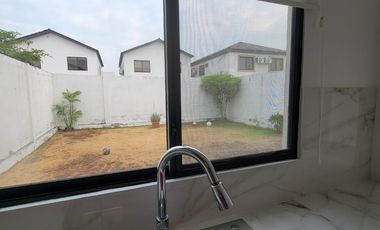 Casa Moderna de Estreno en Venta – Urbanización La Costanera | Ciudad Celeste