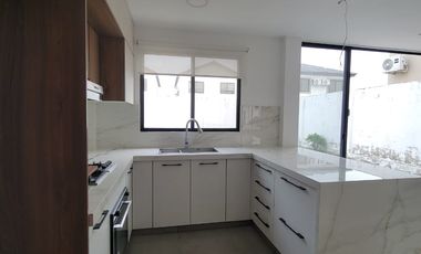 Casa Moderna de Estreno en Venta – Urbanización La Costanera | Ciudad Celeste