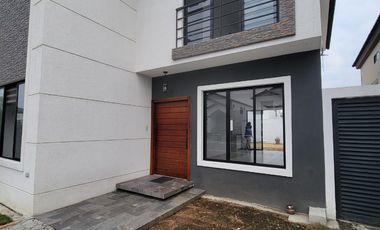 Casa Moderna de Estreno en Venta – Urbanización La Costanera | Ciudad Celeste