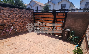 SE VENDE CASA EN LAMPA - SANTIAGO