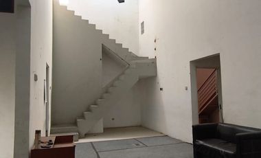 Rumah 2 Lantai Cocok Untuk Jadi Kantor / Workshop / Usaha Dekat Pinggir Jalan Raya Pondok Gede