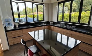 SE VENDE CASA CAMPESTRE EN CHIVATA