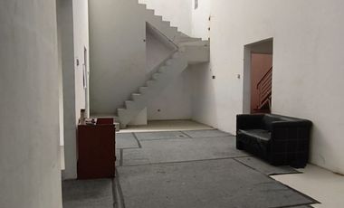 Jual Cepat Rumah 2 Lantai Dekat Jalan Raya Pondok Gede Cocok jadi Kantor / Workshop