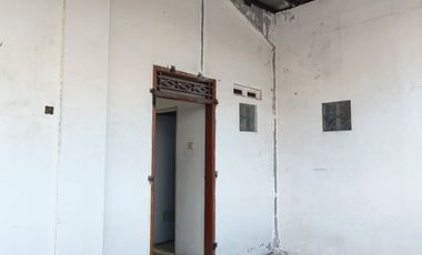 Jual Cepat Rumah 2 Lantai Dekat Jalan Raya Pondok Gede Cocok jadi Kantor / Workshop