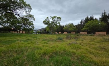 TERRENO COMERCIAL EN VENTA | 7.400 m² | FRENTE A AUTOPISTA CUENCA – AZOGUES