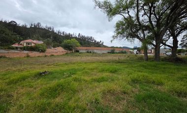 TERRENO COMERCIAL EN VENTA | 7.400 m² | FRENTE A AUTOPISTA CUENCA – AZOGUES