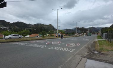 TERRENO COMERCIAL EN VENTA | 7.400 m² | FRENTE A AUTOPISTA CUENCA – AZOGUES