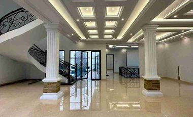 Dijual Rumah Mewah Dalam Cluster Posisi Di Hook Cipete