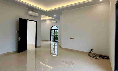 Dijual Rumah Mewah Dalam Cluster Posisi Di Hook Cipete