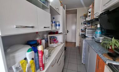 DÚPLEX MODERNO EN VENTA – CONDOMINIO EL MIRADOR, SURCO Ideal para familias o personas que buscan vivir en un ambiente seguro, con buena iluminación na