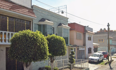 VENTA DE CASA EN LA COLONIA JARDINES DE SANTA CLARA ECATEPEC DE MORELOS