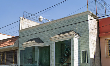 VENTA DE CASA EN LA COLONIA JARDINES DE SANTA CLARA ECATEPEC DE MORELOS