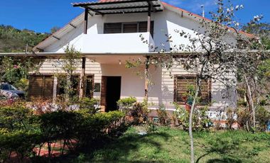 quinta vacacional con casa en venta con terreno sector YUNGUILLA en Santa Isabel