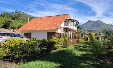 quinta vacacional con casa en venta con terreno sector YUNGUILLA en Santa Isabel