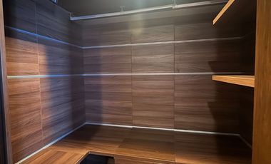 For Sale 3 Bedroom Unit in Discovery Primea with Balcony