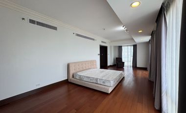 For Sale 3 Bedroom Unit in Discovery Primea with Balcony