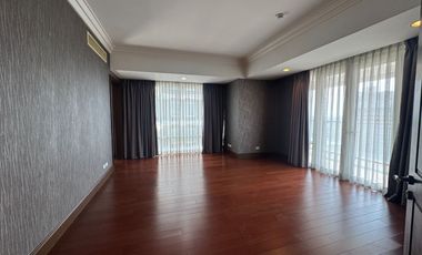 For Sale 3 Bedroom Unit in Discovery Primea with Balcony