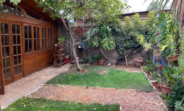 AMPLIA CASA EN VENTA EN CALLE LUMEN MAIPÚ