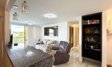 Extraordinario apartamento remodelado en Nobori con 76 m2, 3 alcobas y balcon con vista a Cerritos.