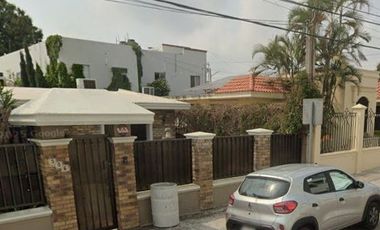 Esta propiedad se encuentra en la tradicional y bien posicionada colonia Petrolera